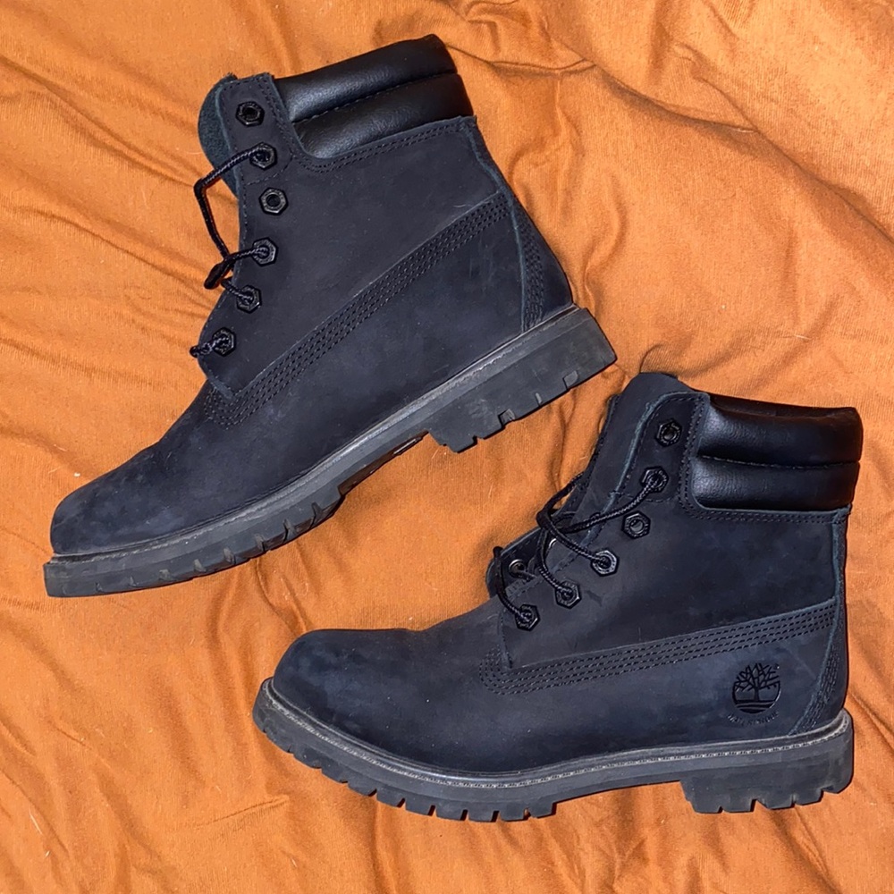 Woman’s black timberland boots size 7